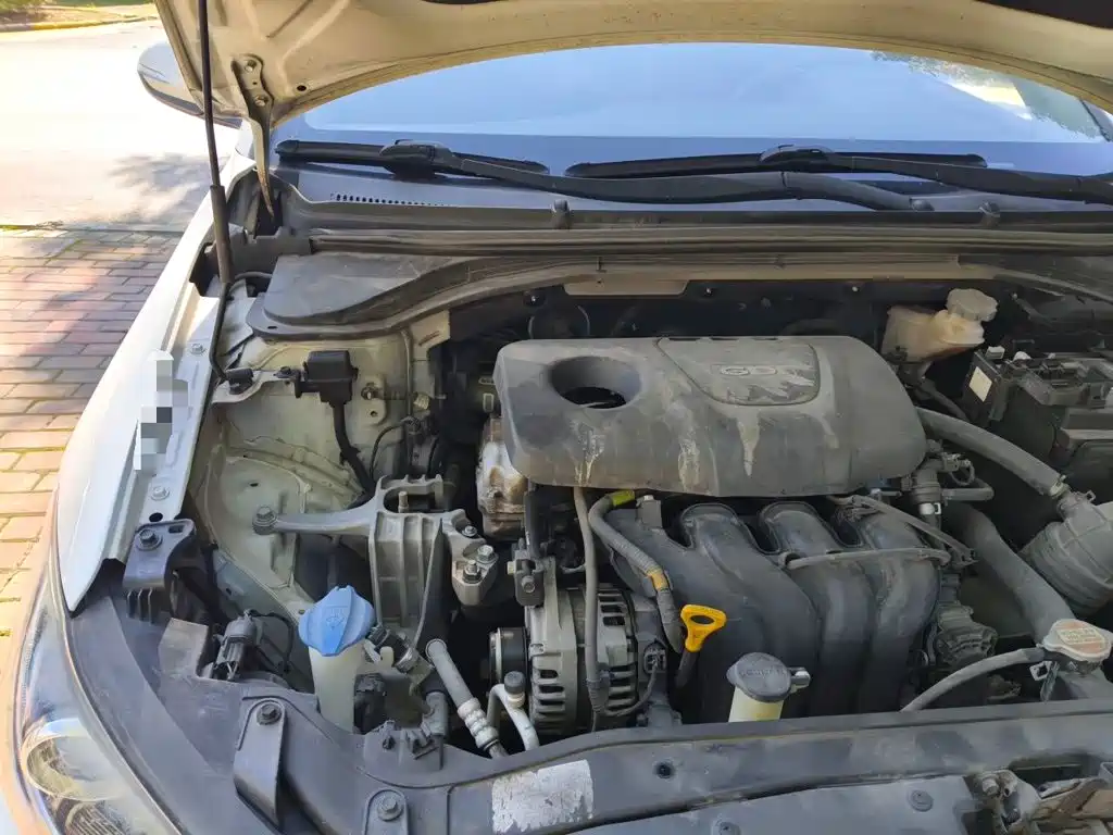Hyundai Elantra — миниатюра 21