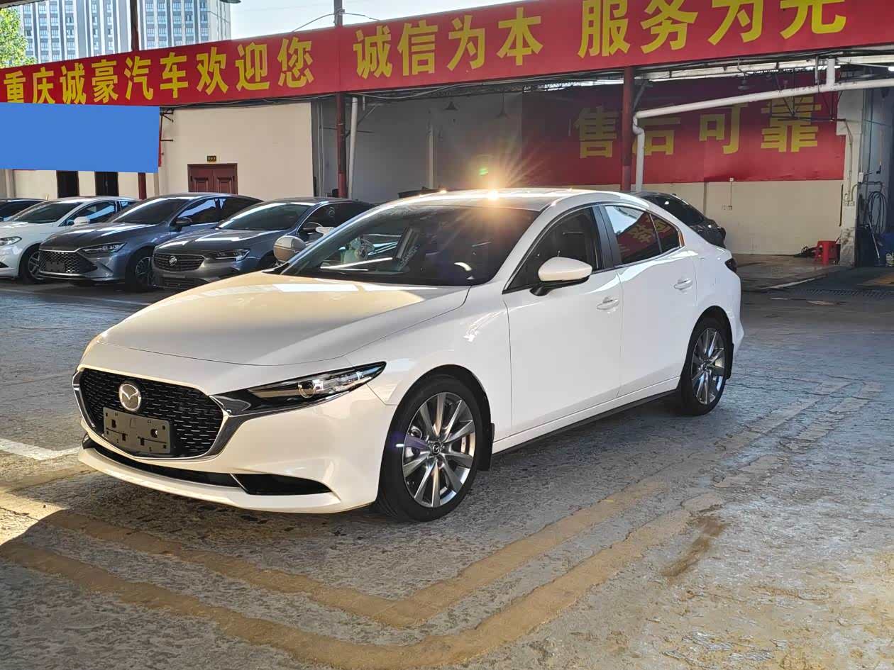 Mazda Mazda3 Axela 2.0 л 2022 г. Белый, пробег 48099 км