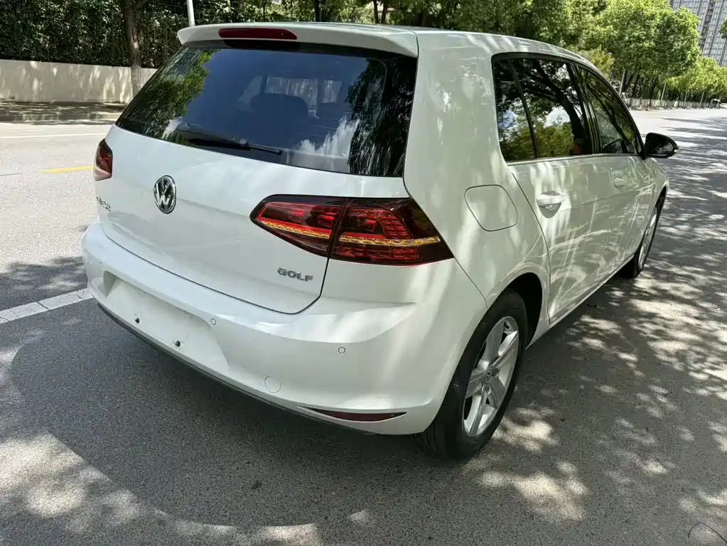 Volkswagen Golf — миниатюра 10