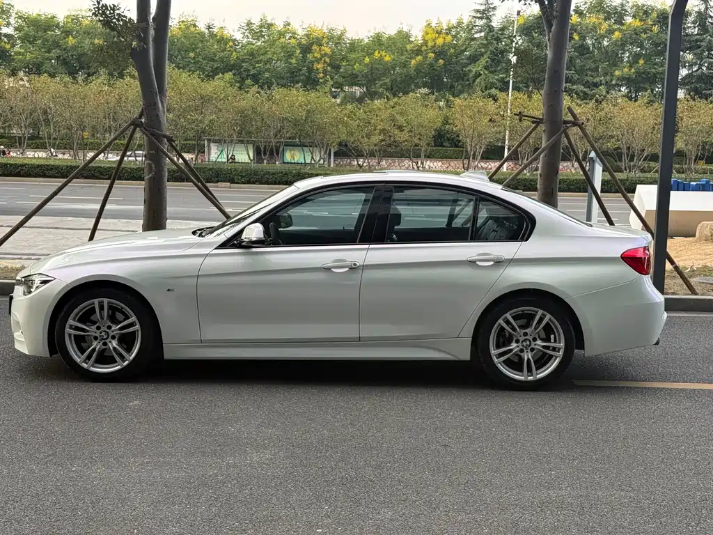 BMW 3 Series — миниатюра 6
