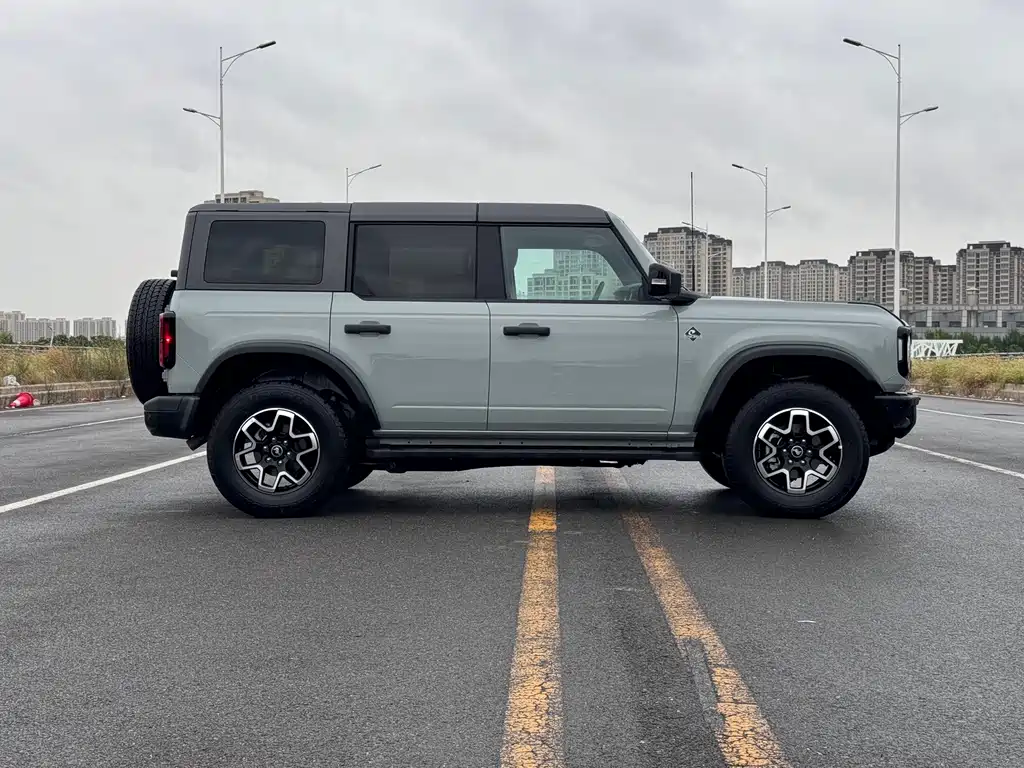 Ford Bronco — миниатюра 8