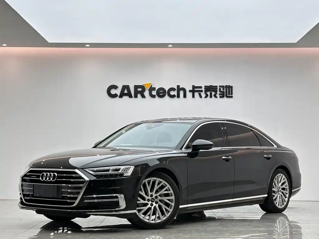 奥迪A8 2022款 A8L 50 TFSI quattro 豪华型典藏版 2022