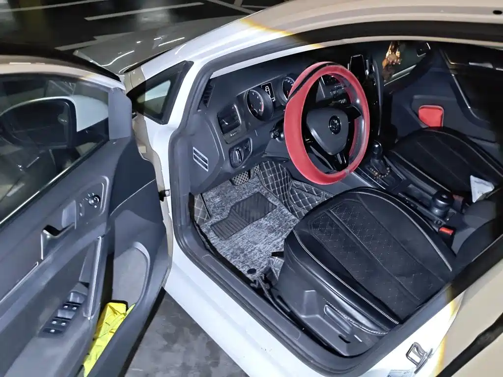 Volkswagen Golf — миниатюра 12