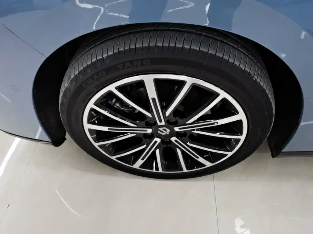 Leapmotor Leapmotor B01 — миниатюра 23