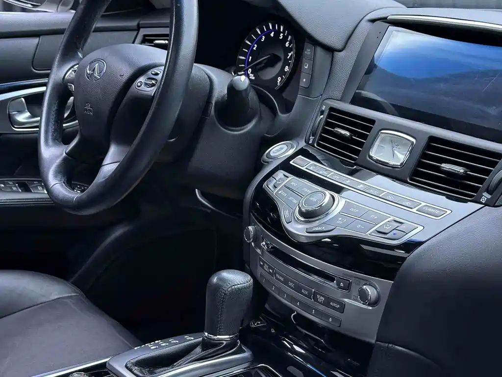Infiniti Q70 2015 Q70L 2.5L Elite