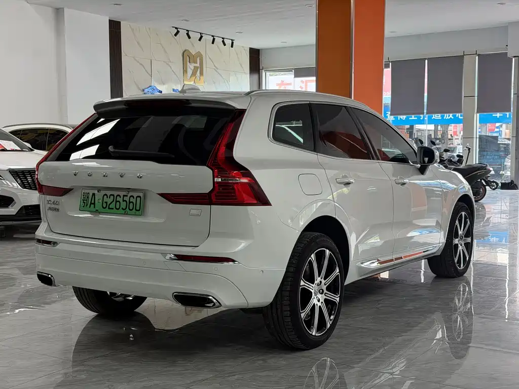 Volvo XC60 PHEV — миниатюра 19