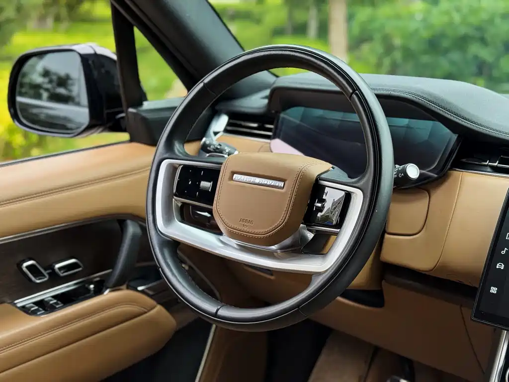 Land Rover Range Rover 2023 3.0 L6 400PS мест Long Wheelbase