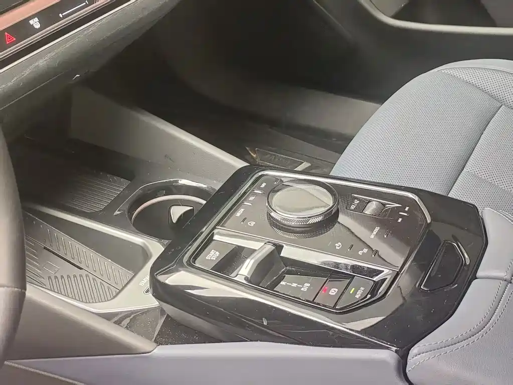 BMW i5 — миниатюра 15