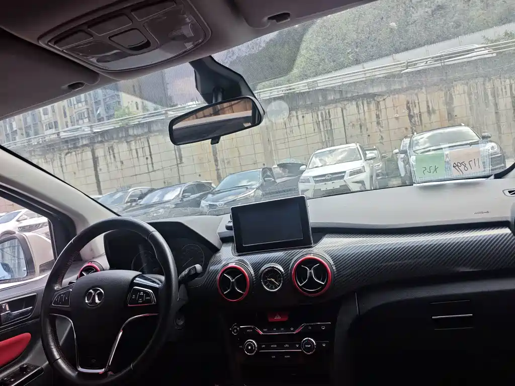 BAIC Senova X25 — миниатюра 6