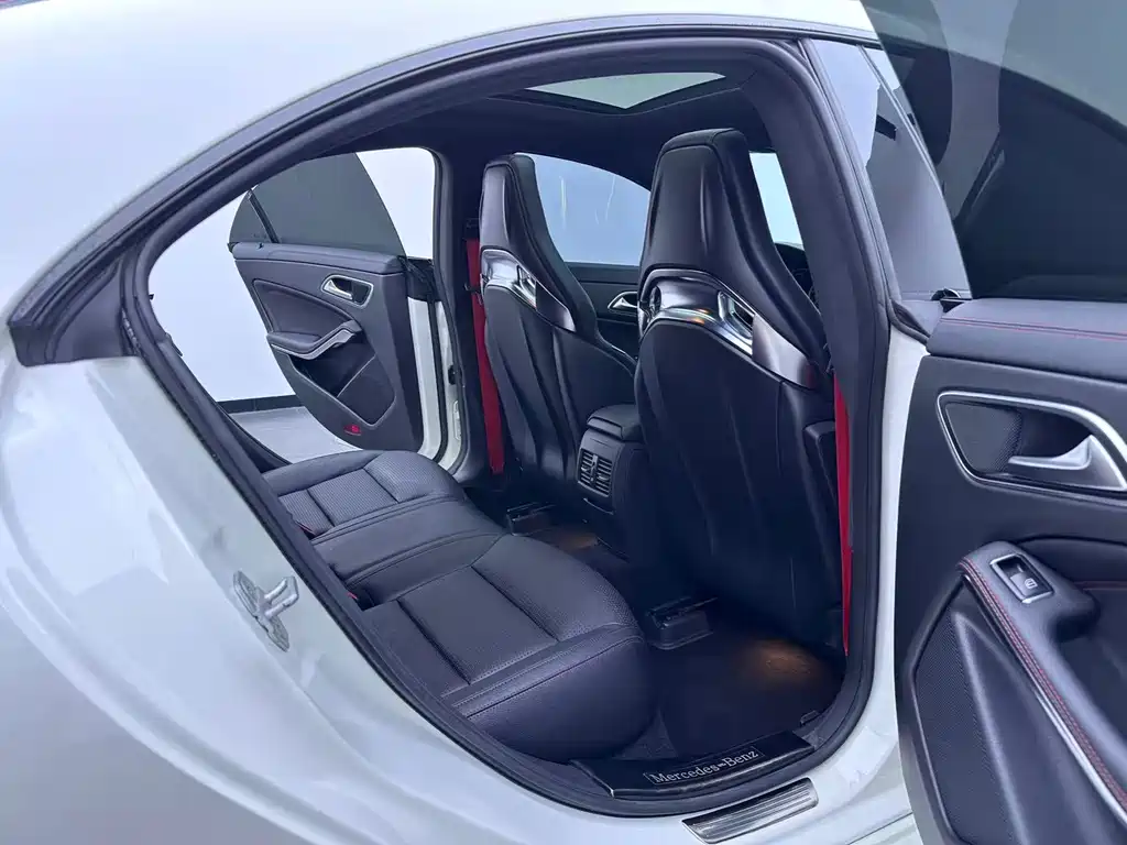 Mercedes-Benz CLA AMG — миниатюра 20