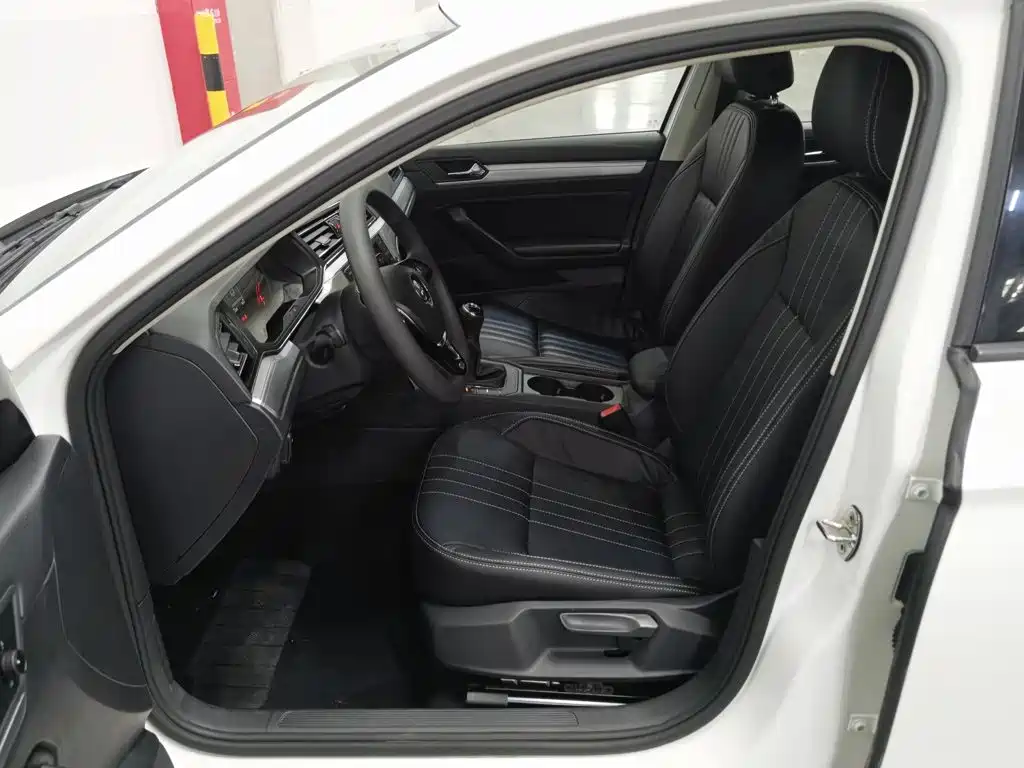 Volkswagen Lamando — миниатюра 10