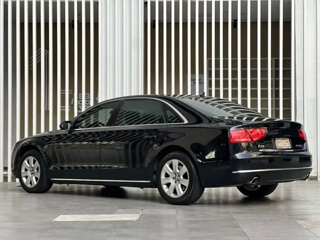 Audi A8 — миниатюра 6