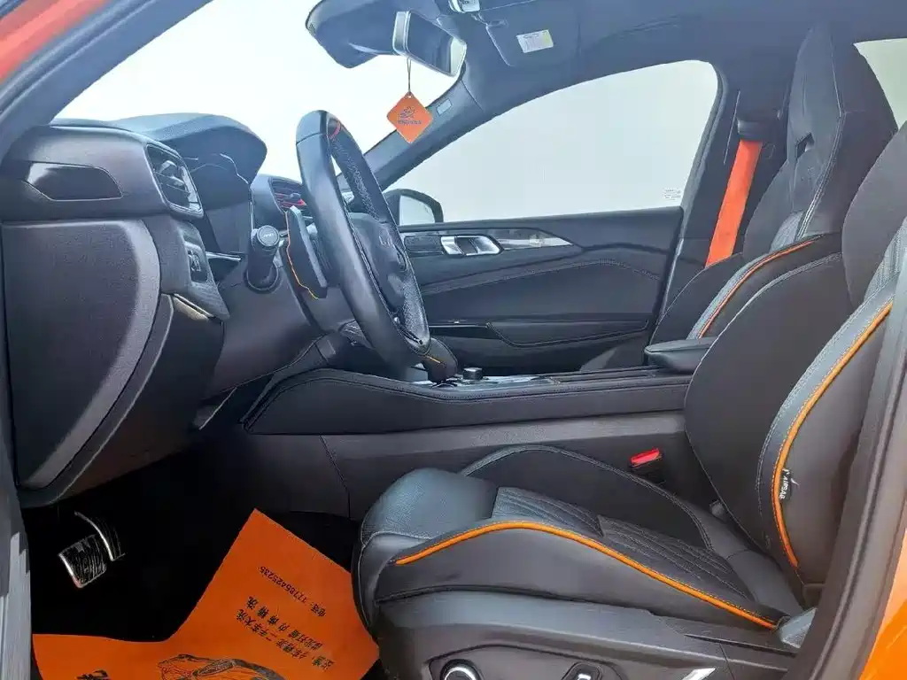 Lynk & Co 02 Hatchback — миниатюра 7