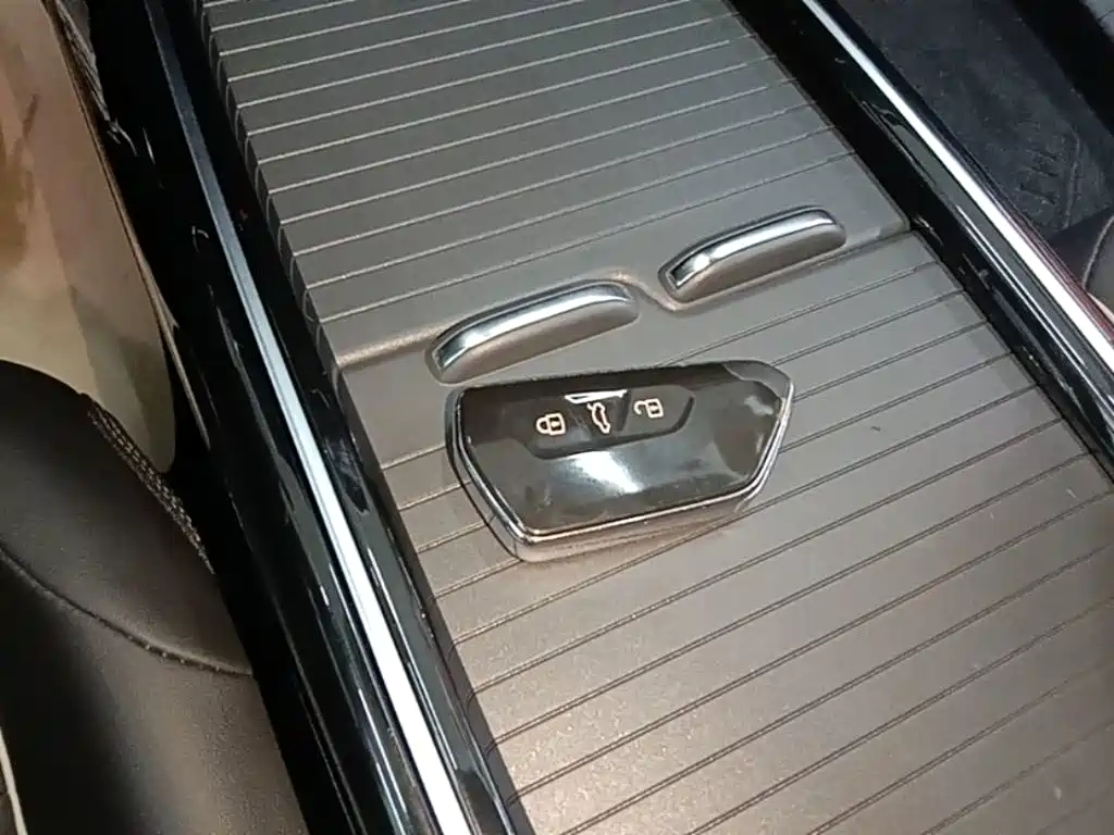 Volkswagen ID.4 X 2025 Smart
