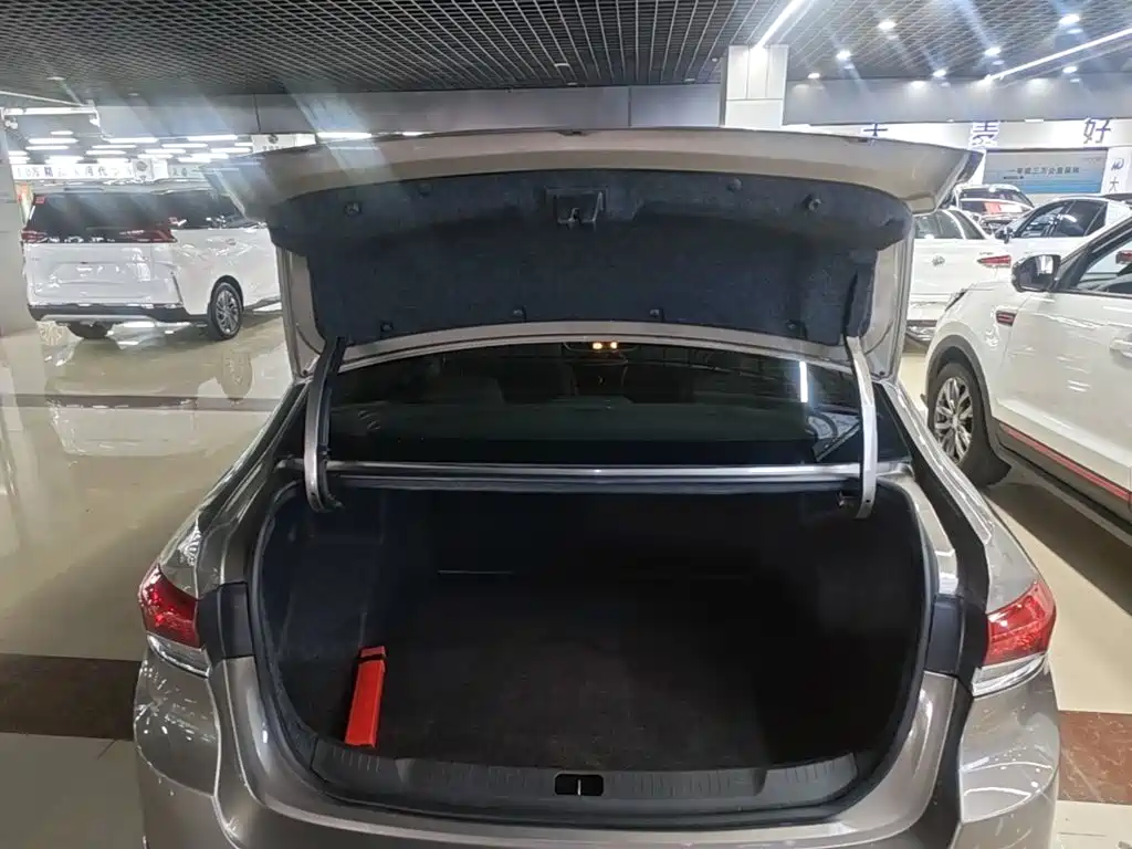 Buick Excelle — миниатюра 19