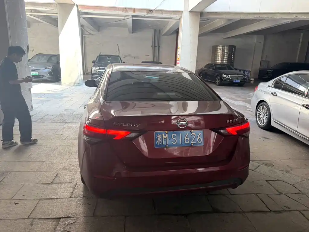 Nissan Sylphy — миниатюра 8