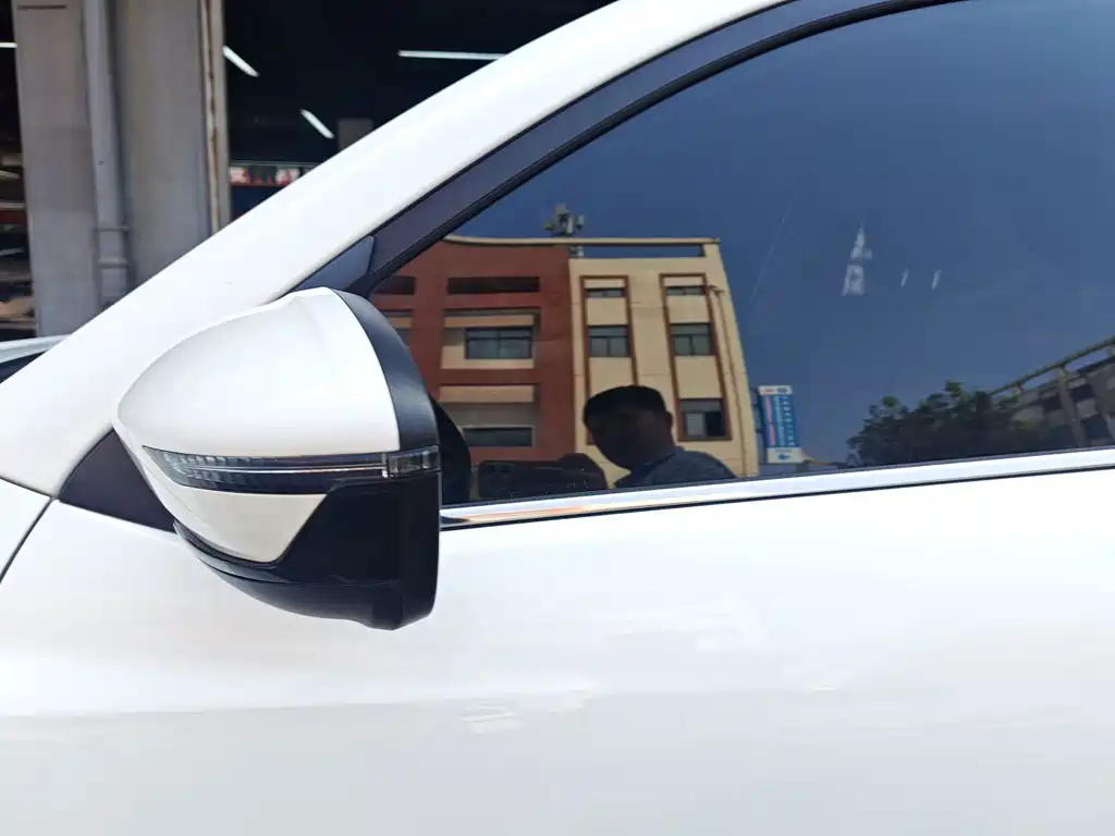 Geely Vision X6 — миниатюра 13