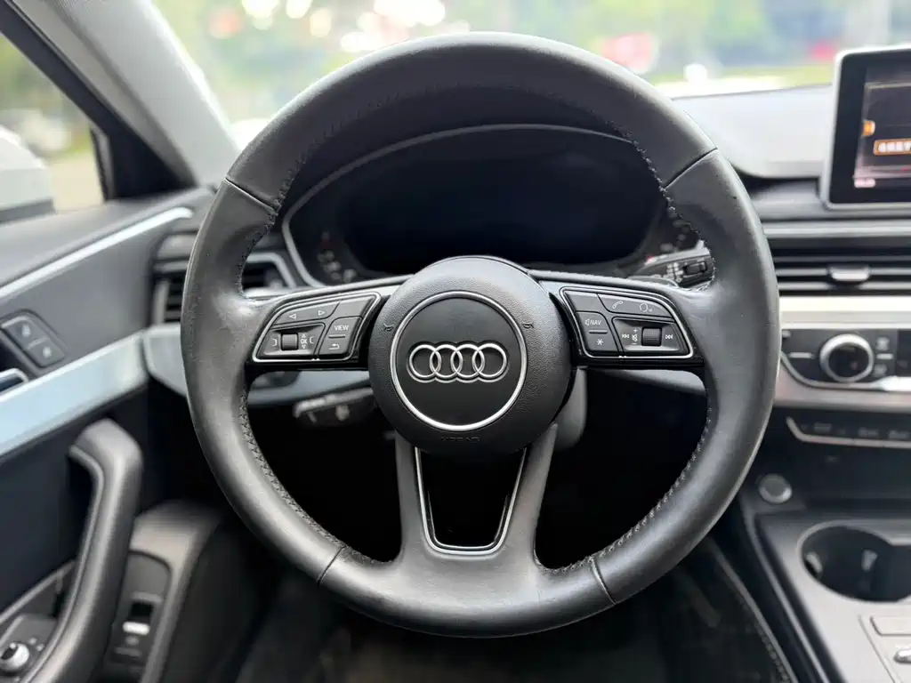 Audi A4L — миниатюра 11