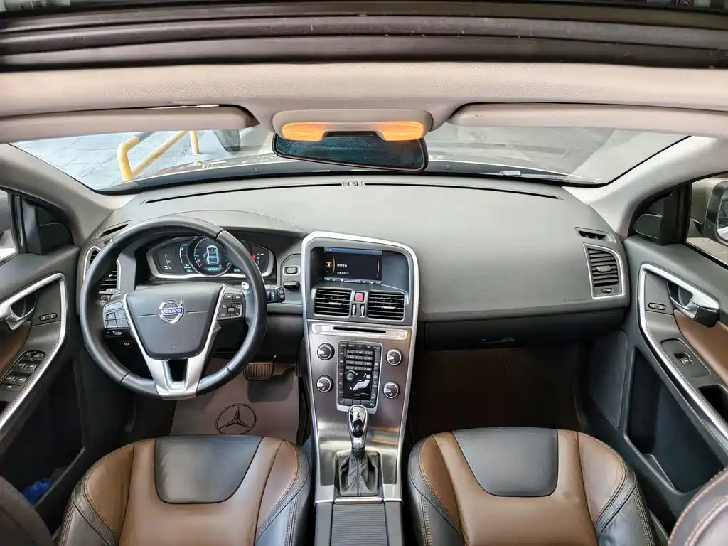Volvo XC60 (Import) — миниатюра 14