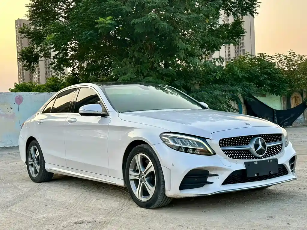 Mercedes-Benz C-Class — миниатюра 3