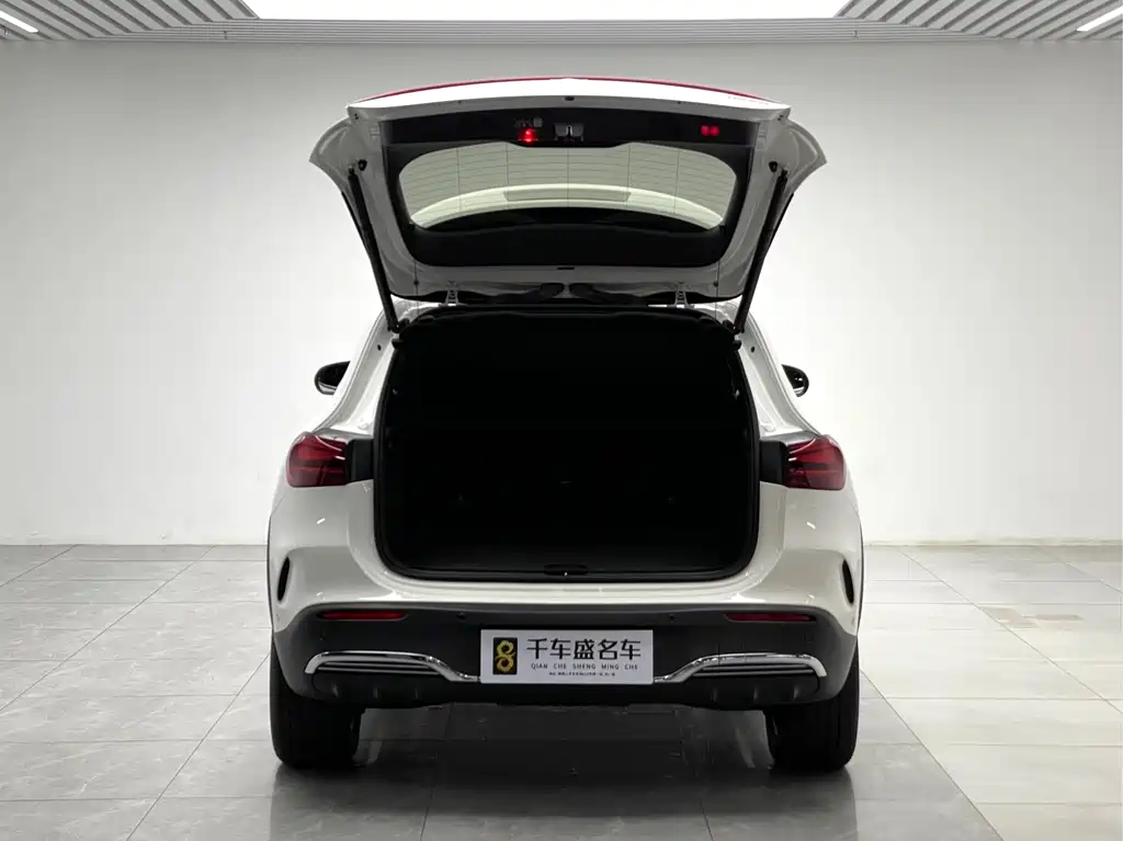 Mercedes-Benz EQA — миниатюра 10