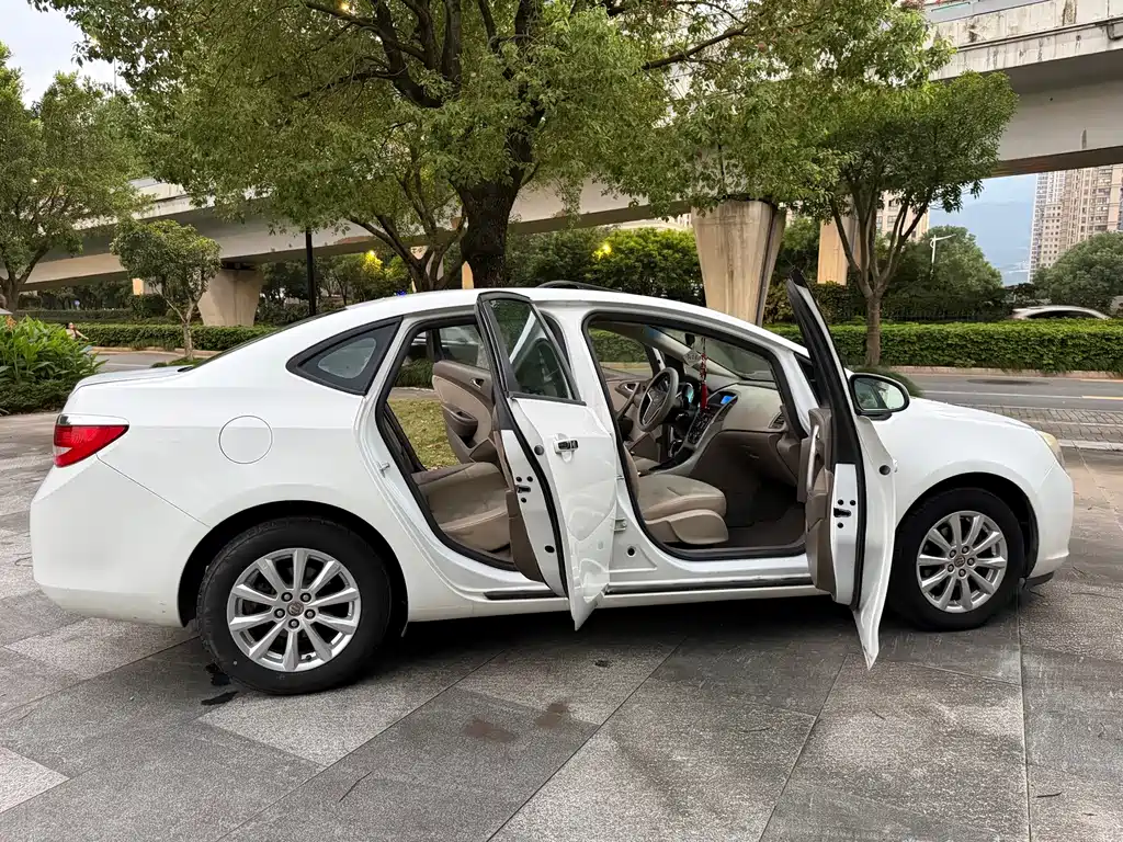 Buick Excelle — миниатюра 18