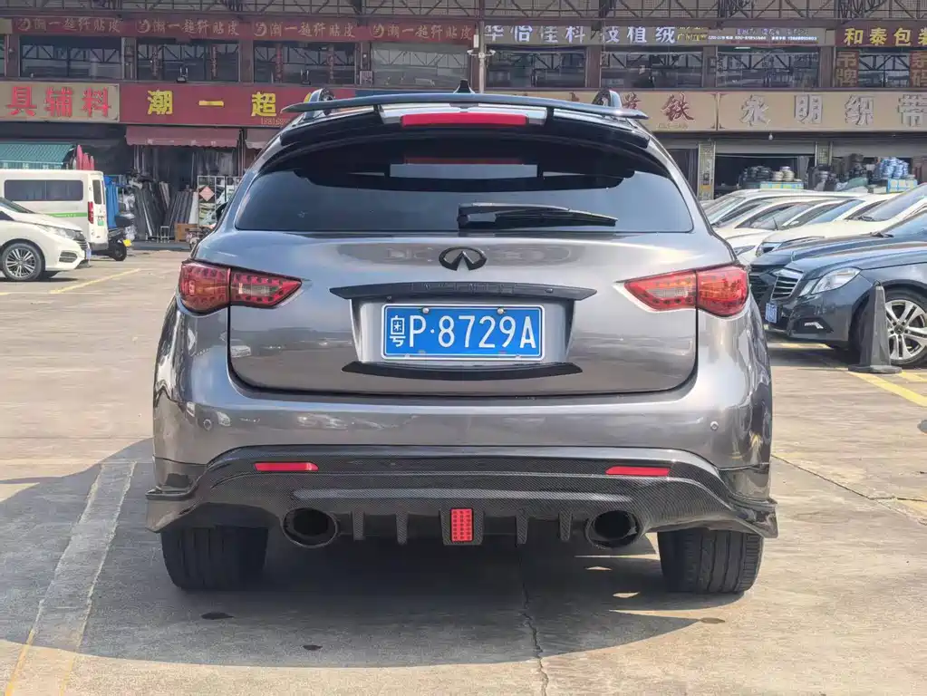 Infiniti FX — миниатюра 5