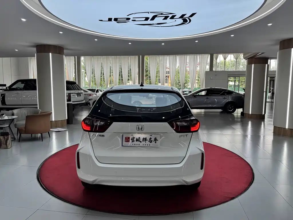 Honda Fit — миниатюра 6