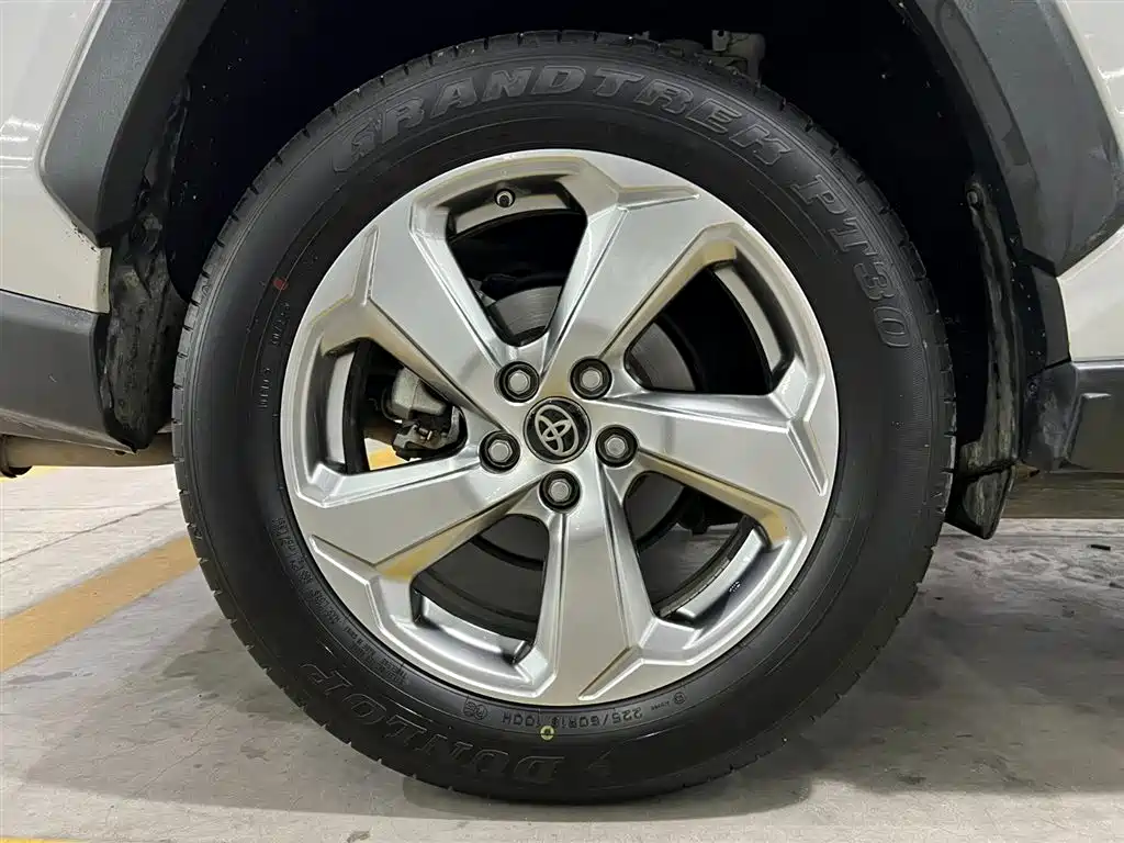 TOYOTA RAV4 RONGFANG