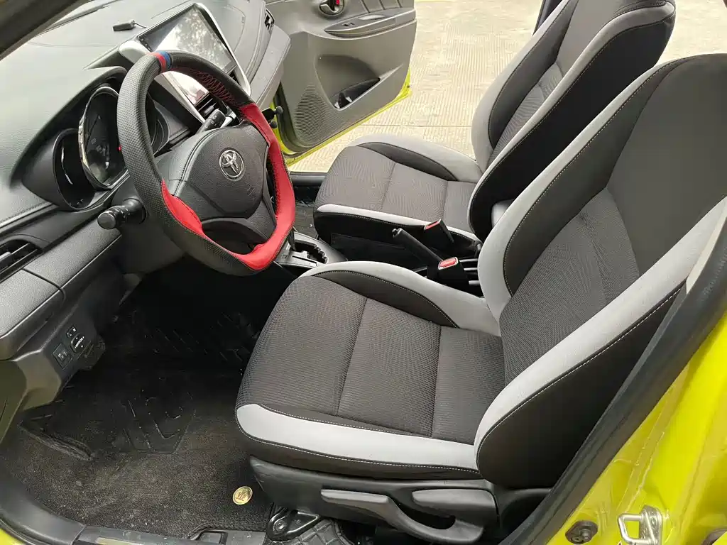 Toyota Yaris L — миниатюра 8