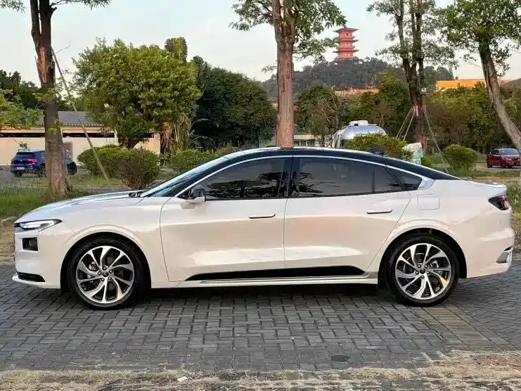 Ford Mondeo — миниатюра 15