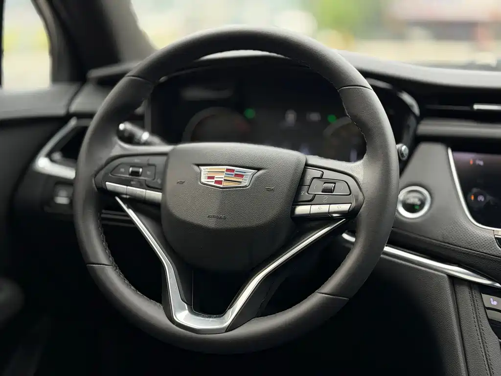Cadillac XT6 — миниатюра 14