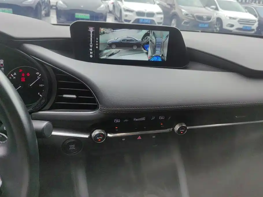 Mazda 3 Axela — миниатюра 13