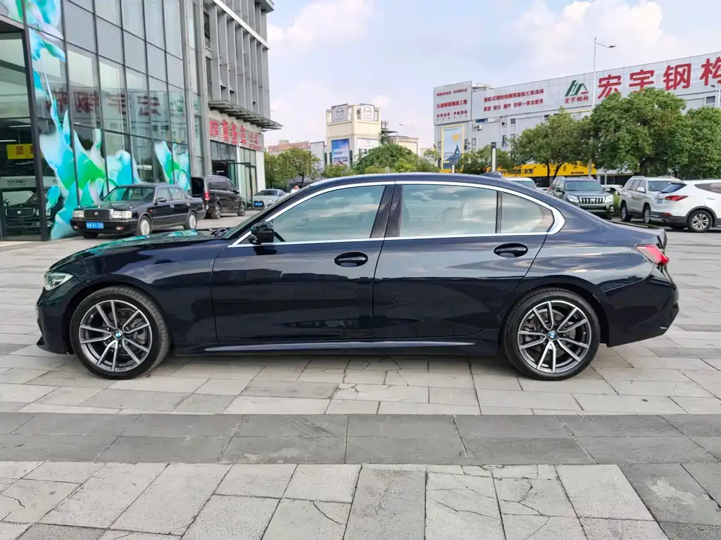 BMW 3 Series — миниатюра 7