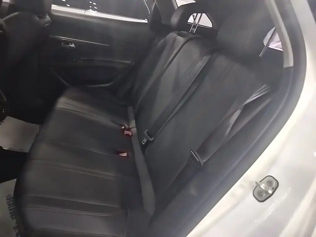 Peugeot 4008 — миниатюра 17