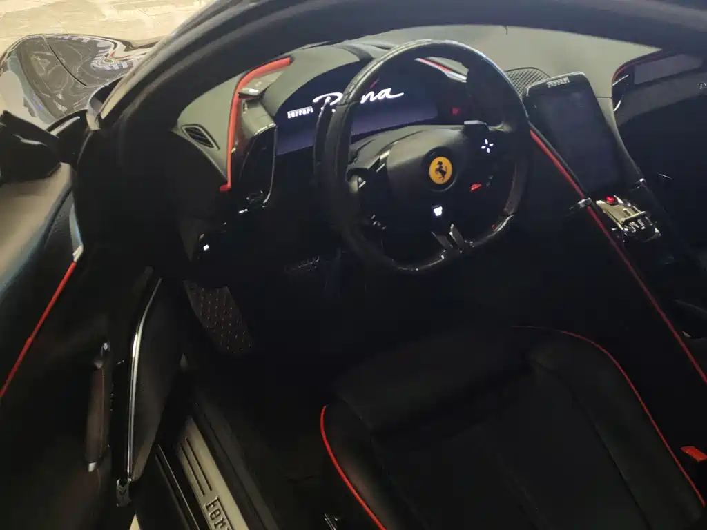 Ferrari Roma 3.9T V8, фото 9
