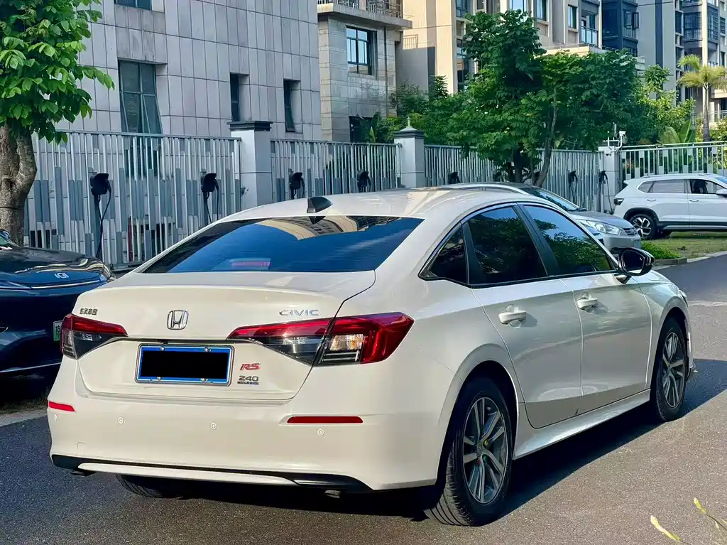 Honda Civic — миниатюра 9