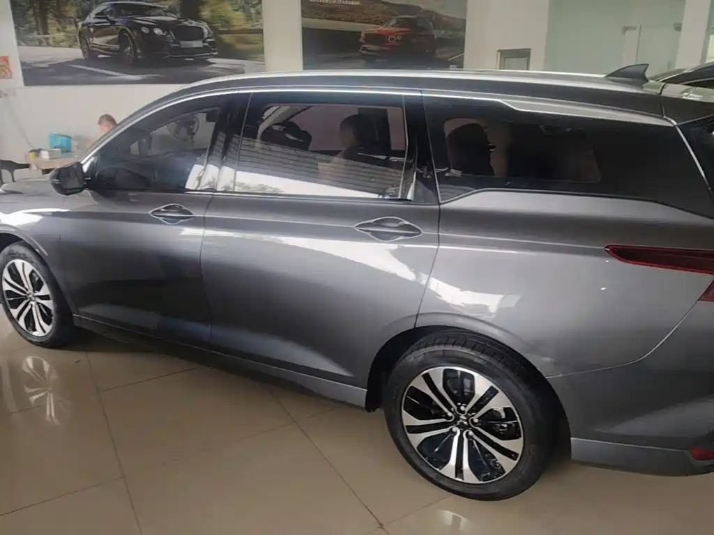 Wuling Victory — миниатюра 5