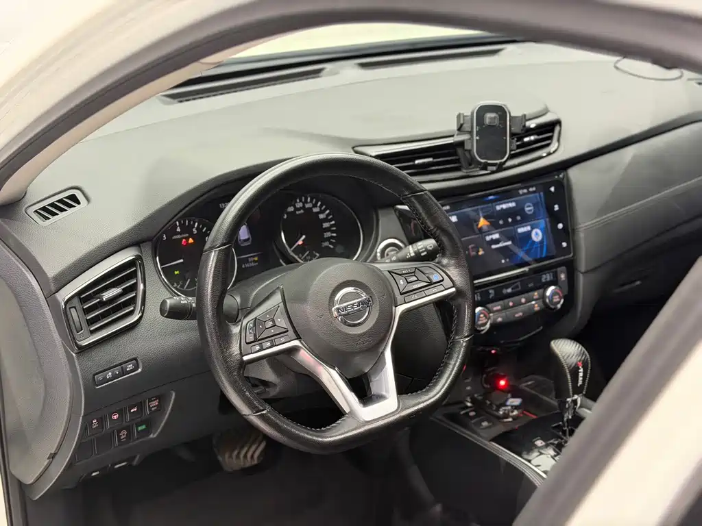 Nissan X-Trail — миниатюра 10