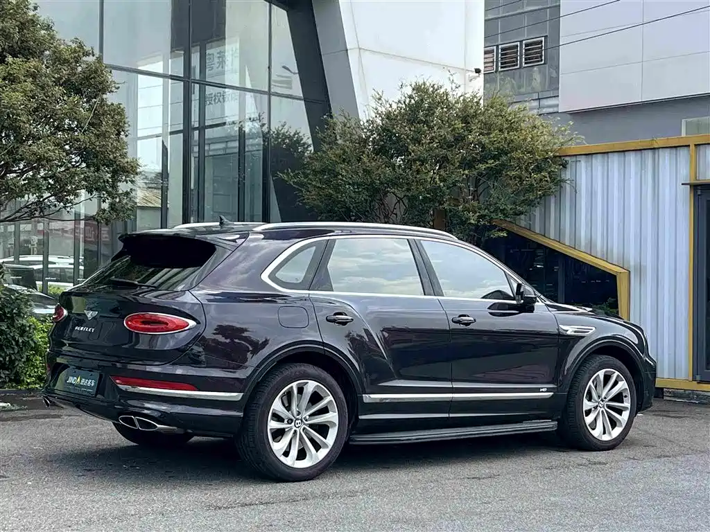 Bentley Bentayga — миниатюра 11