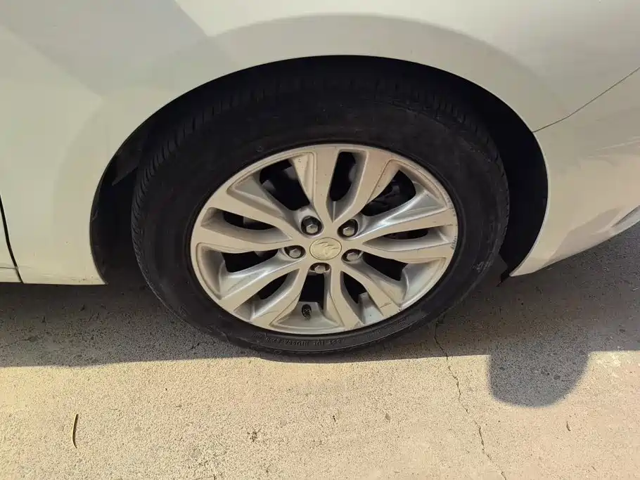 Buick Excelle — миниатюра 6