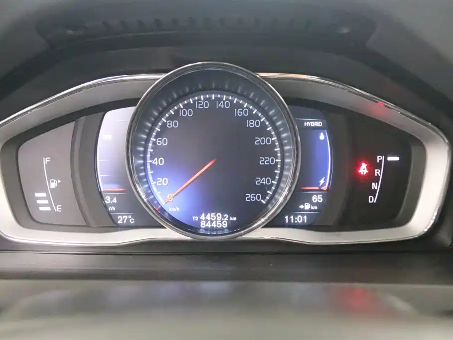Volvo S60 PHEV — миниатюра 7