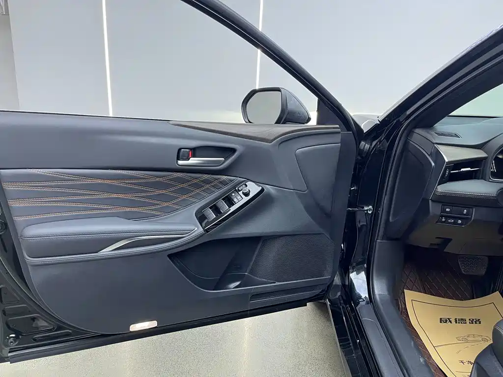 Toyota Avalon — миниатюра 11