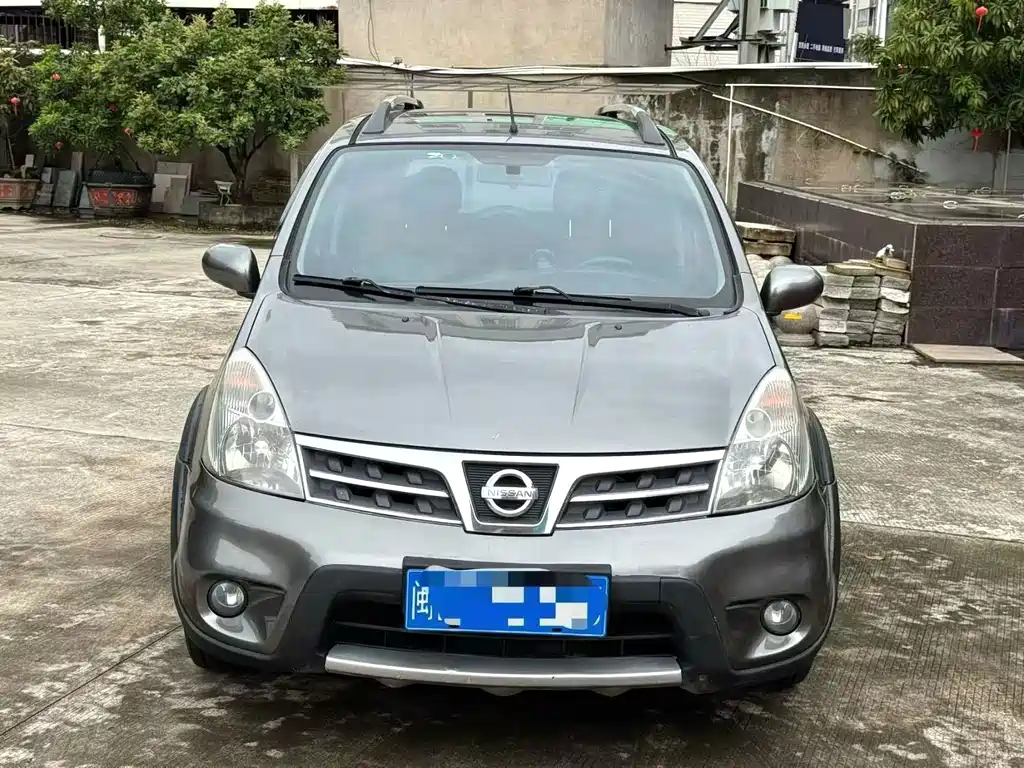 Nissan Livina — миниатюра 2