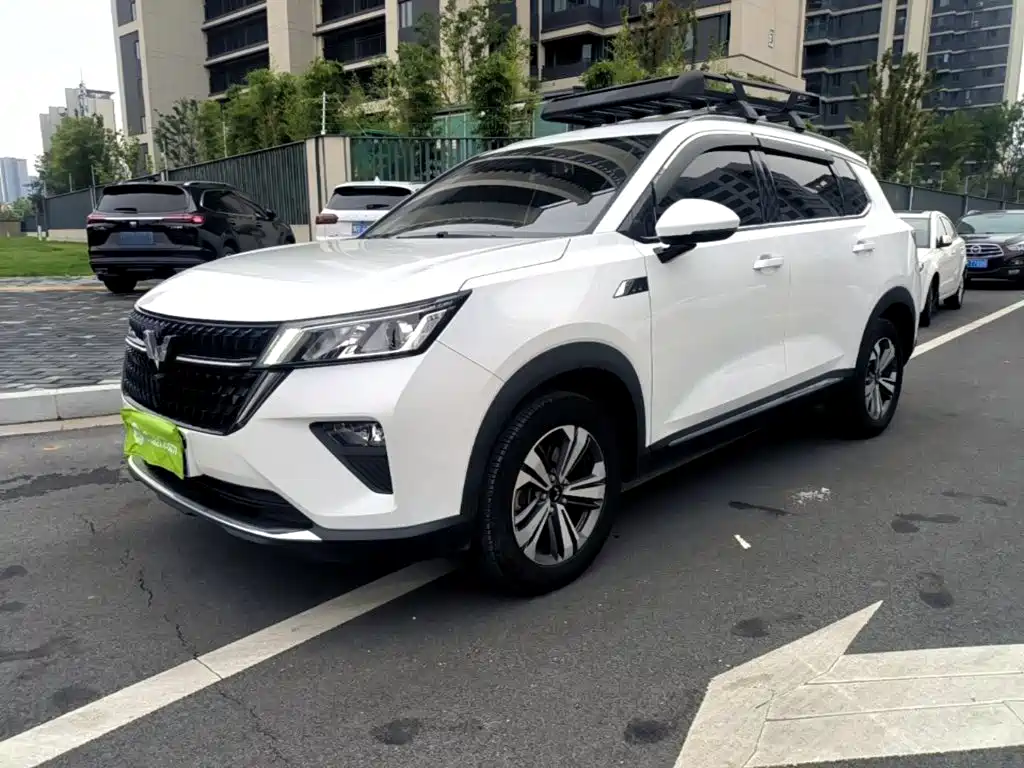 Wuling Starlight S