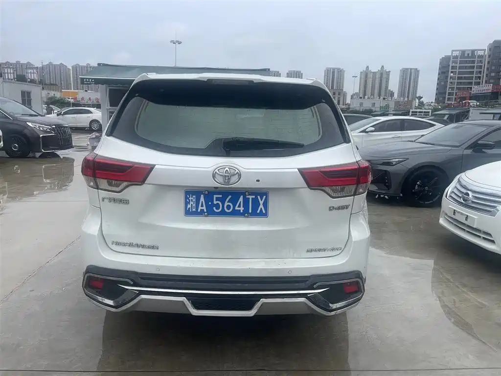Toyota Highlander 2018 2.0T Luxury 7 мест VI