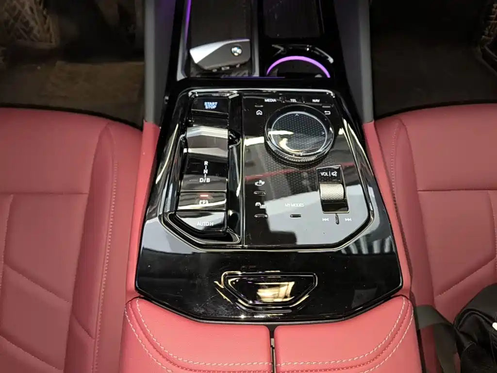 BMW i5 — миниатюра 14