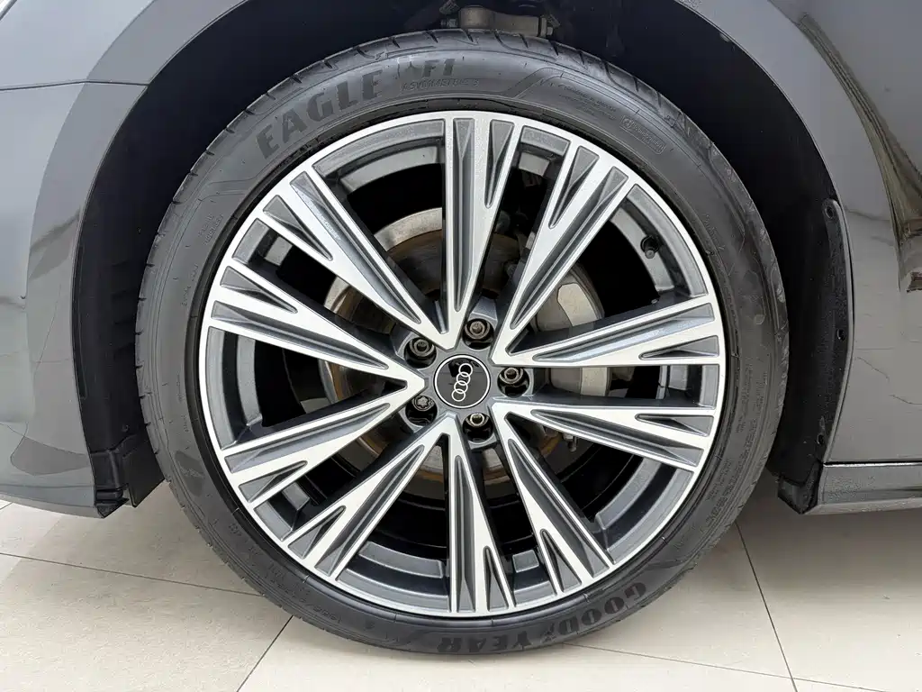 Audi A6L — миниатюра 18