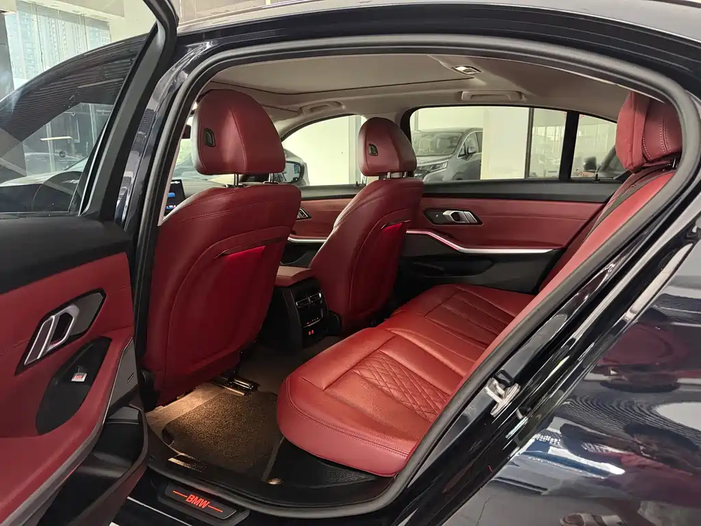 BMW i3 2025 eDrive 40 L Sport
