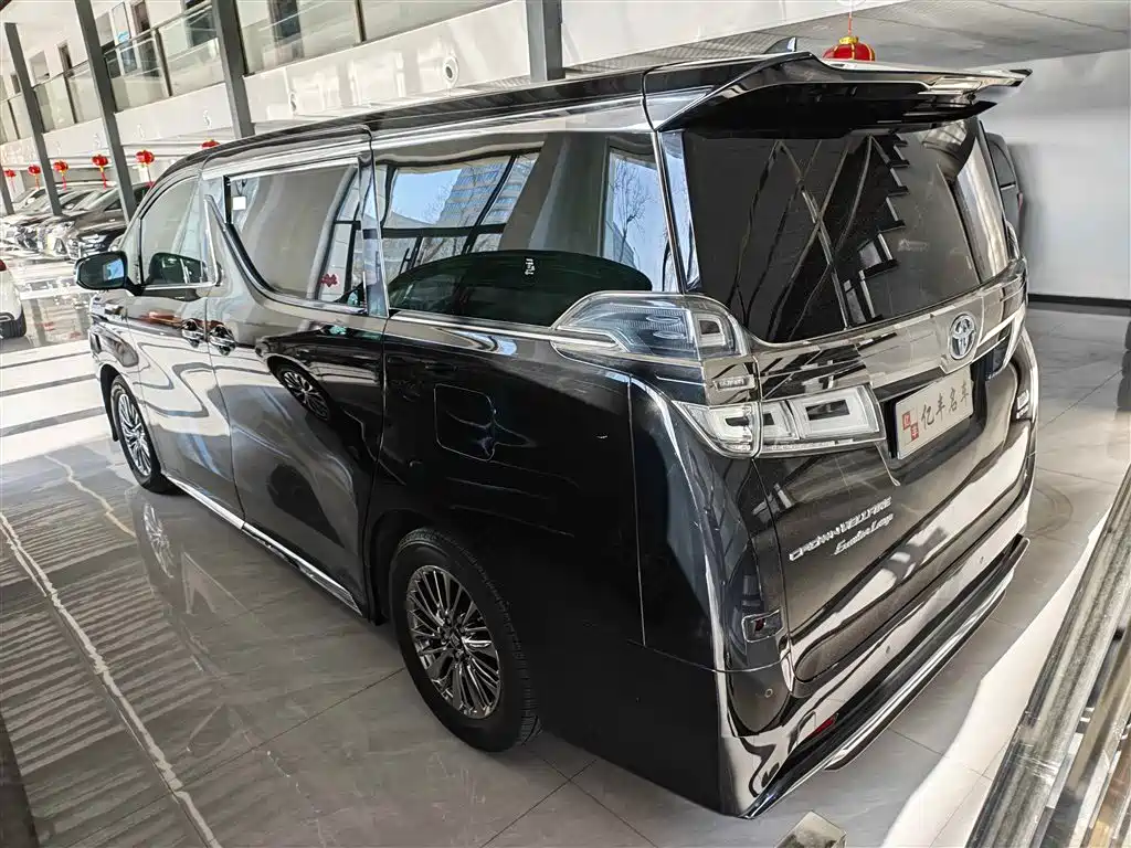Toyota Vellfire 2021 2.5L HV Luxury